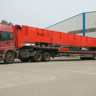 2014��10��02�՘�ʽ���ؙC(j��)���S(ch��ng)�D  Crane Delivery Images