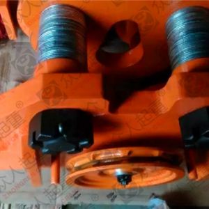 ���ؙC����