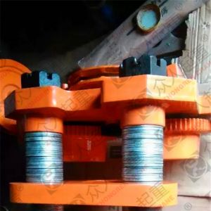 ���ؙC����