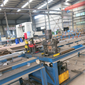 ���F������и�C